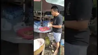 Jajan gorengan di CFD bojong 