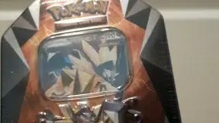 Opening a Sun & Moon Ultra Prism Tin
