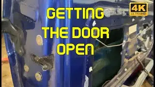 How to fix a door not opening on a Renault Twingo from 1993 - 2007.