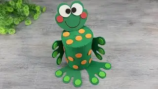 Как сделать Копилку своими руками. Копилка Лягушка из пачки Pringles.