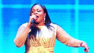 Caminho no Deserto ( Way Maker ) ● Sinach