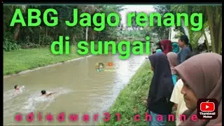 ABG jago renang di sungai.