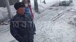 Девочка, которую приставы пытались забрать из семьи и отдать матери, спасена решением суда