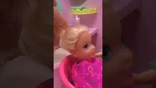 Elsa and Anna - Rapunzel - hair salon