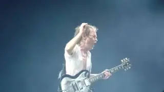 Angus Young (AC/DC) 