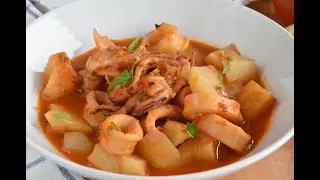 GUISO DE PATATAS CON CALAMARES