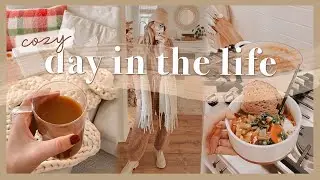 COZY DAY IN THE LIFE | book hauls, getting work done, & cooking a yummy soup!