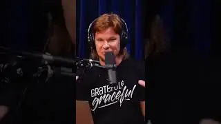 Theo Von is looking for a 9-Foot Women