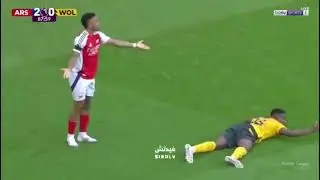 Gabriel Jesus vs Yerson Mosquera grabbing but*tock in Arsenal vs Wolves! Jesus' bum groped