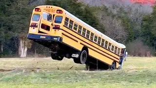 Extreme Schoolbus Off-roading #1