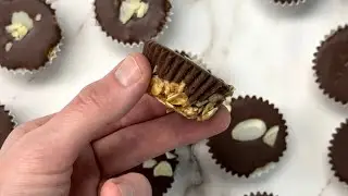 4 Ingredient No Bake Peanut Butter Chocolate Oat Cups | GF/DF/V