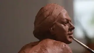 Small detail sculpting of portrait