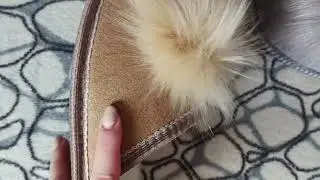 Женские домашние тапочки из овчины.