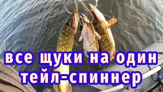 Рыбалка на лодке среди толпы — получится ли улов?