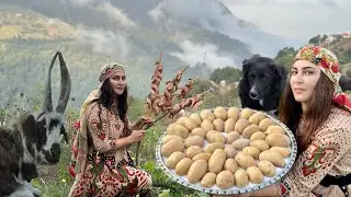 Roast quail and potatoes in salt! Cooking with rural girls in the countryside