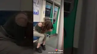 Девушка липнет к парню в метро