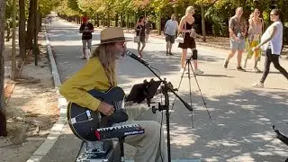 Busking in Madrid - ‘Circles’