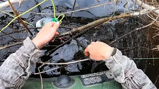 ПОСТАВИЛИ САМОДЕЛЬНЫЕ ЗАКИДУШКИ В ДРОВА! Первая весенняя рыбалка с ночевкой!