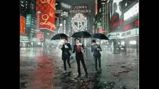 Jonas Bros - A Little Bit Longer - One Man Show and Love Bug