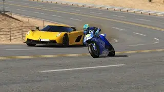 Yamaha YZR-M1 MotoGP 2004 Valentino Rossi vs Koenigsegg Jesko Absolut at Black Cat Country