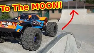 OMG!! Traxxas Maxx Destruction Testing on Skate Park