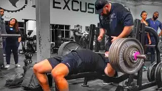 Whole Gym Watches Injured Elite Lifter...👀