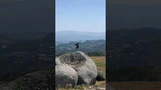 Handstand Among Giants 🌬️🪨 #calisthenics #acrobatics #challenge