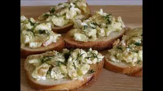Тосты с яйцом скрамбл.Toast with scrambled egg.