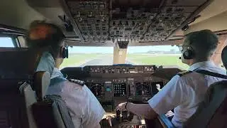 Unbelievably Smooth Landing of a Boeing 747 - Did We Even Touch Down?