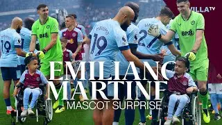 MASCOT SURPRISE | Emiliano Martínez surprises young fan Ibrahim