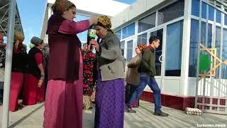 Туркменистан: Очереди за продуктами питания
