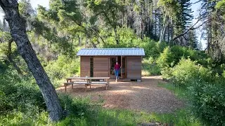 Building a cabin in the woods, from log to lumber. An off-grid DIY project with friends.