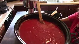 How To Can Basic Tomato Sauce