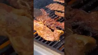 Grilling Korean BBQ sounds so delicious #ASMR #KBBQ #Galbi