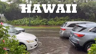 Walking Waikiki in the Rain | Honolulu, Hawaii