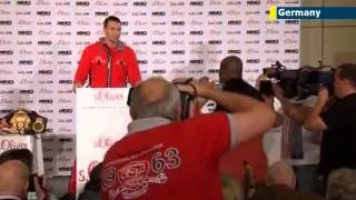 Ukraine's world heavyweight champ Vladimir Klitschko promises exciting fight against Leapai