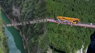 The most dangerous chain bridge in the world | China’s infrastructure miracle