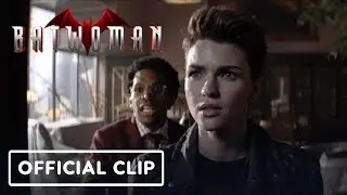 Batwoman - "Discovering the Batcave" Official Clip