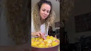 РУЛЕТИКИ ИЗ КАБАЧКА 🤤#вкусноипросто #быстрыерецепты #деревенскаяжизнь