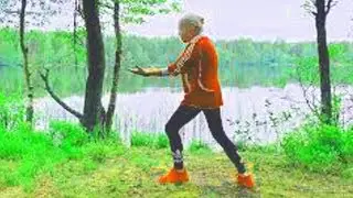 Тайцзи цигун танец Течение медленной реки. Цигун терапия с Людмилой Беловой / Tai chi qigong dance.