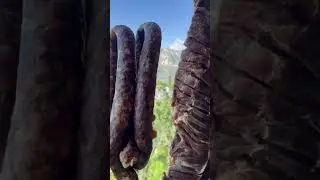 Сушим мясо в горах с таким красивым видом #дагестан #travel #nature #mountains #cooking