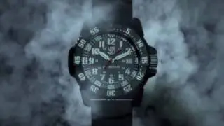 Luminox   the Carbon SEAL watch takes rugged to a whole new level