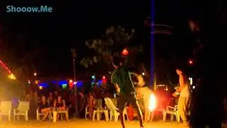 Фаер шоу на острове Пхи Пхи в Таиланде