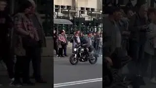 ДЕВУШКА НА МОТОЦИКЛЕ 