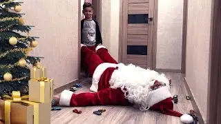 Santa Claus slipped on the cars and fell. Mark helped him. Video for kids.