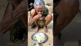 Village poor widow Grandma eating EGG CURRY ||tribal Village cooking