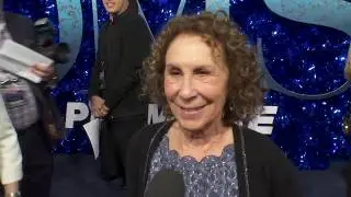 Rhea Perlman arrives at the POMS  premiere