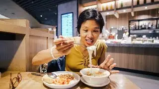 Unique Malaysian STREET FOOD Tour in Kuala Lumpur AIRPORT!