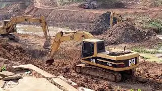 rarely excited excavator working#viral #machine #trending #adventure #jcb