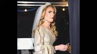 Ai bring motions into Adele album covers